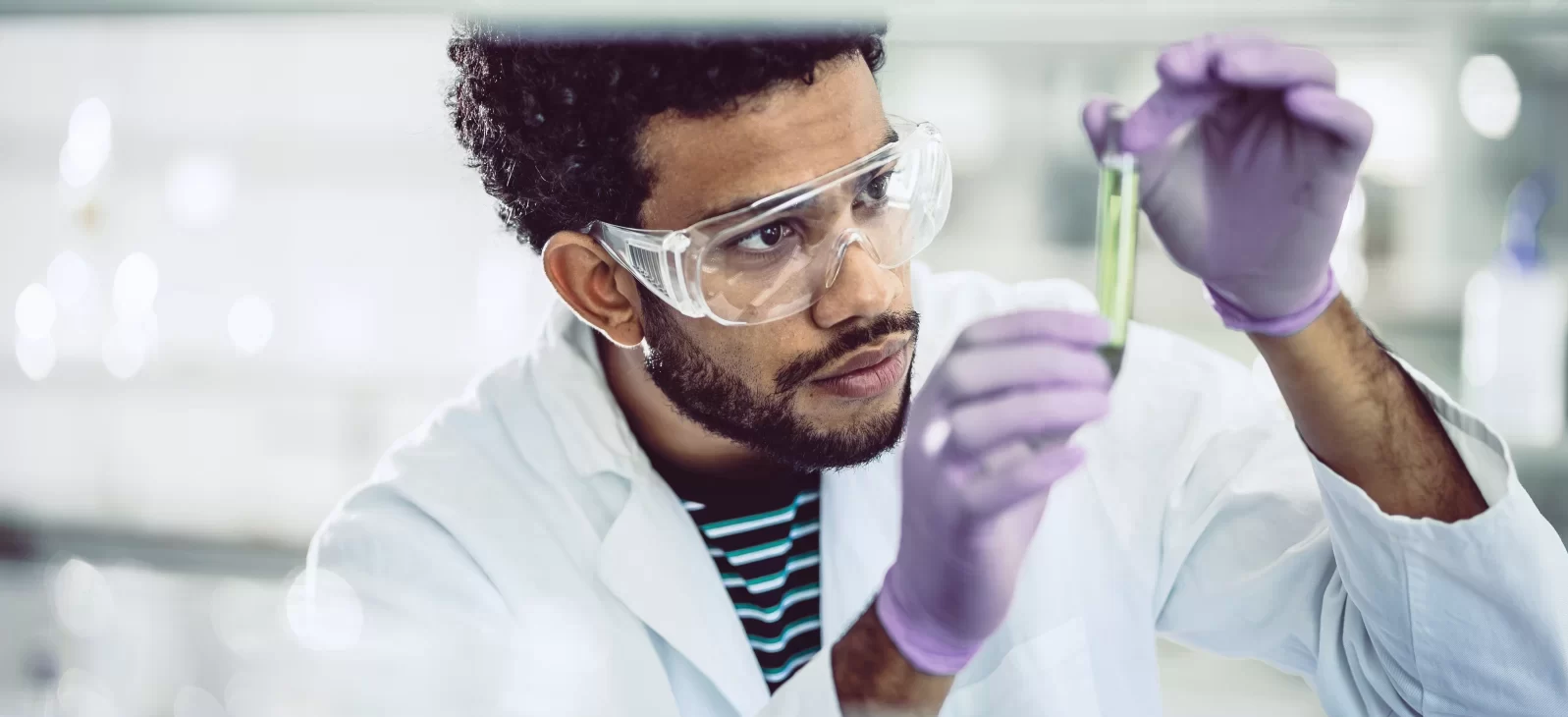 Treat infectious diseases. Image: a scientist developing an alternative to antibiotics.